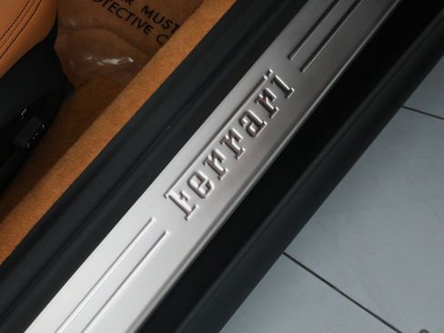 Certified 2022 Ferrari 812 GTS image 42