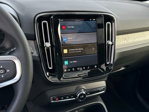 New 2025 Volvo XC40 B5 Plus w/ Climate Package image 22