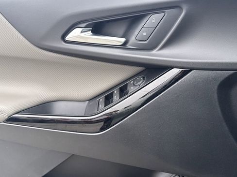 New 2026 Chevrolet Equinox LT w/ Convenience Package II image 16