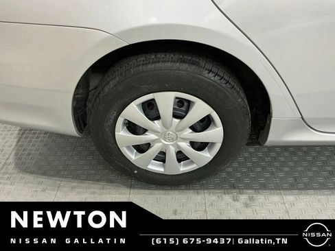 Used 2013 Toyota Corolla L FWD image 13