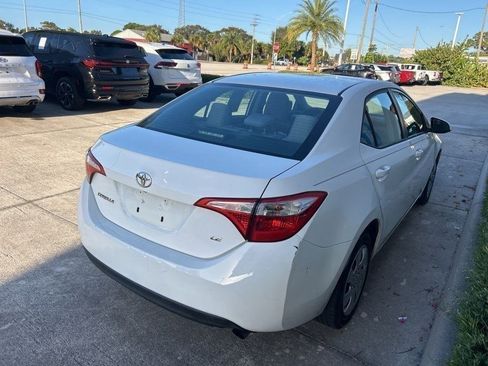 Used 2015 Toyota Corolla LE image 7