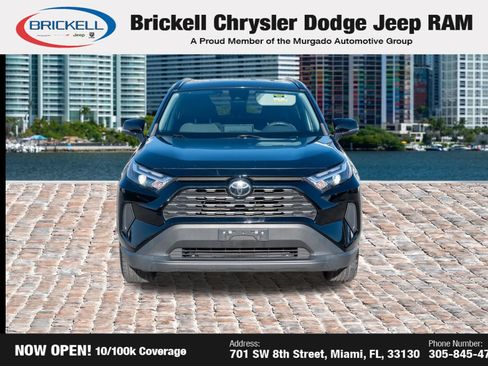 Used 2022 Toyota RAV4 XLE AWD/4WD image 2