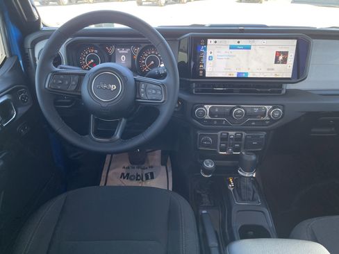 New 2025 Jeep Gladiator Sport image 15