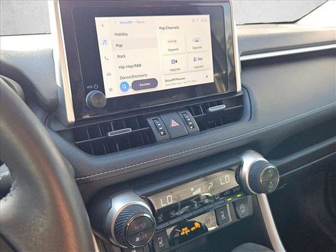 Used 2023 Toyota RAV4 XLE Premium image 9