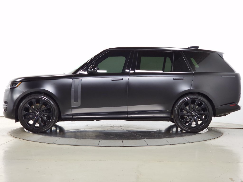 Used 2025 Land Rover Range Rover Long Wheelbase SE AWD/4WD image 2