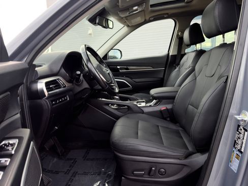 Used 2022 Kia Telluride EX w/ EX Premium Package FWD image 16