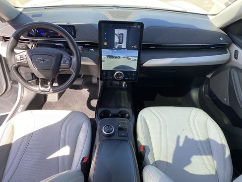 Used 2022 Ford Mustang Mach-E Premium image 20