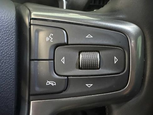 Used 2025 Chevrolet Silverado 1500 LT AWD/4WD image 20