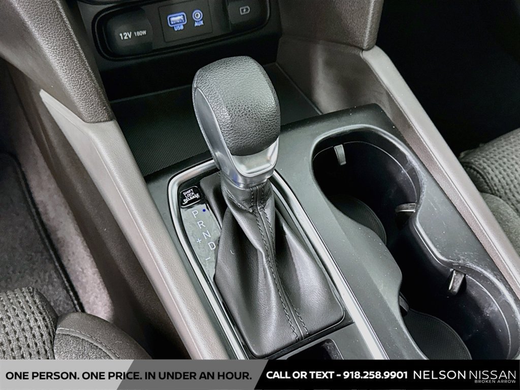 Used 2020 Hyundai Santa Fe SEL FWD image 16