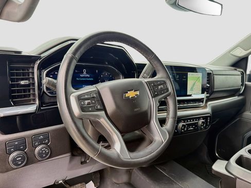 Used 2025 Chevrolet Silverado 2500 LT AWD/4WD image 15