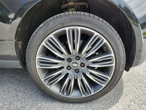 Used 2019 Land Rover Range Rover Supercharged AWD/4WD image 7