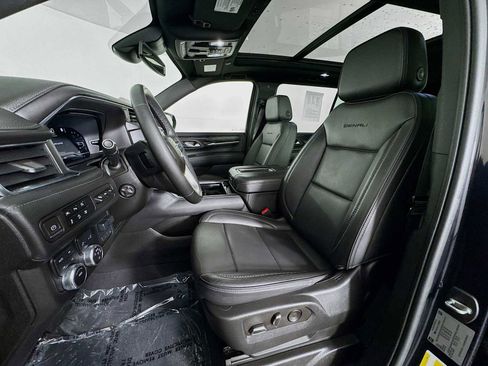 Used 2023 GMC Yukon XL Denali w/ Max Trailering Package image 11