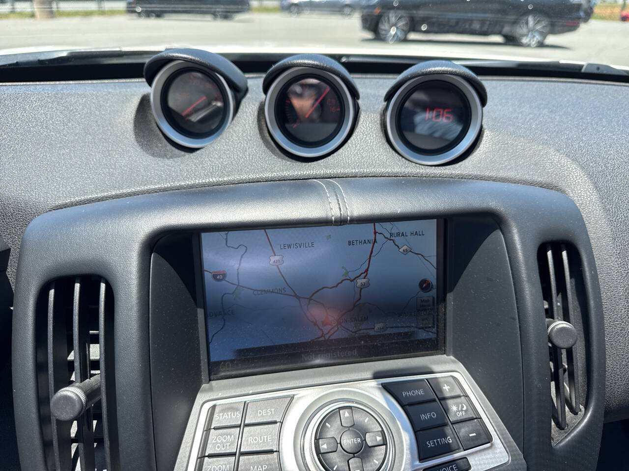 Used 2015 Nissan 370Z Touring RWD image 14