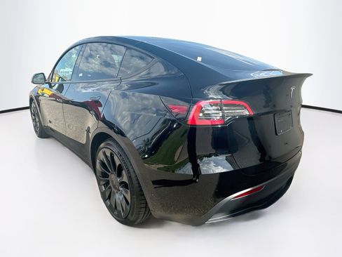 Used 2023 Tesla Model Y Performance AWD/4WD image 5