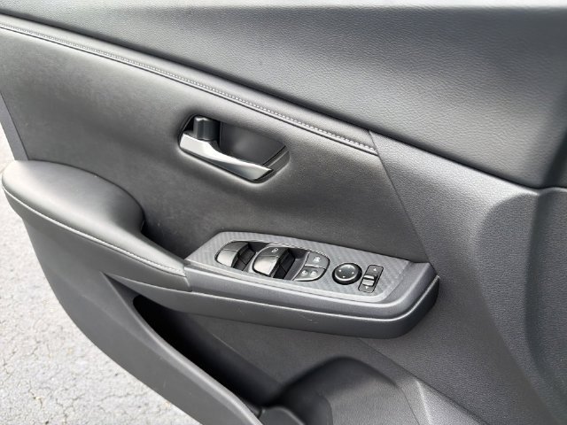 Used 2024 Nissan Sentra SV FWD image 21