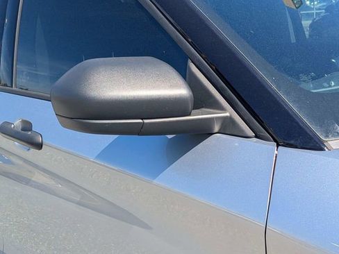 Used 2020 Ford Explorer XLT image 10