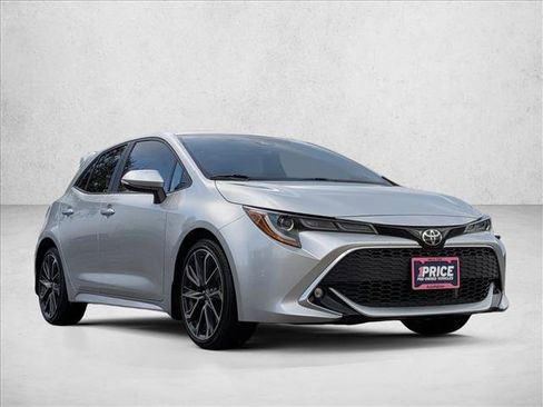 Used 2019 Toyota Corolla XSE image 3