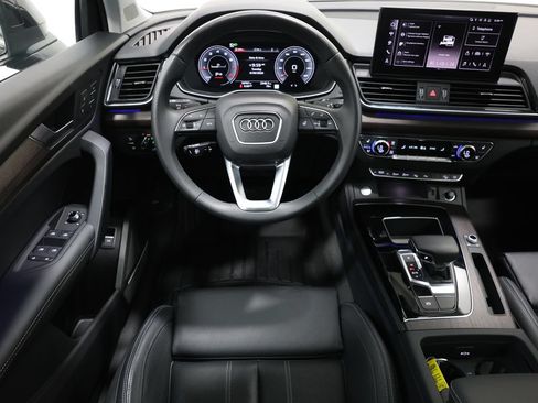 Used 2024 Audi Q5 2.0T Prestige w/ Prestige Package AWD/4WD image 16