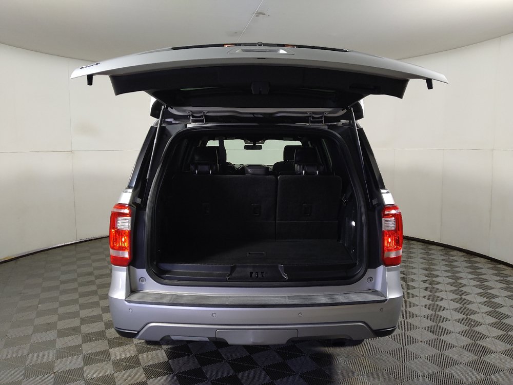 Used 2019 Ford Expedition XLT w/ Equipment Group 201A RWD image 29