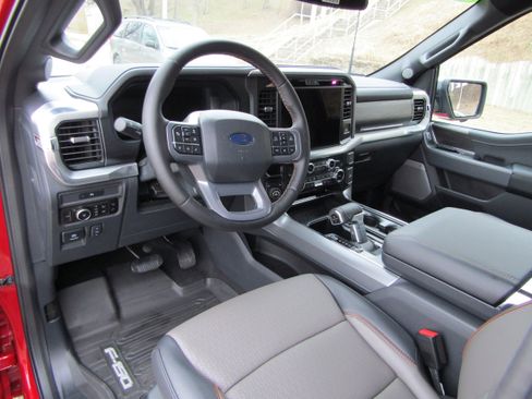 New 2025 Ford F150 Lariat w/ Equipment Group 502A High image 14