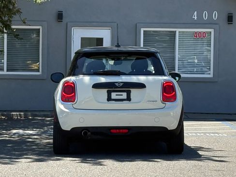 Used 2019 MINI Cooper 2-Door Hardtop FWD image 6