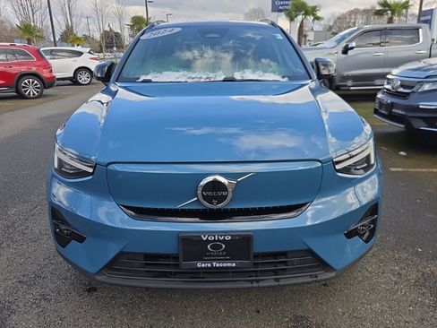 Certified 2024 Volvo XC40 B5 Plus image 11