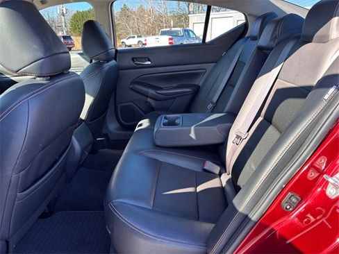 Used 2021 Nissan Altima 2.5 SR image 12