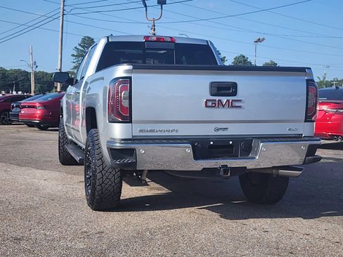 Used 2017 GMC Sierra 1500 SLT w/ SLT Premium Package AWD/4WD image 8