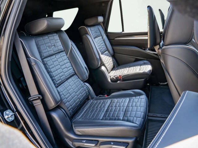 Used 2026 Cadillac Escalade V AWD/4WD image 13