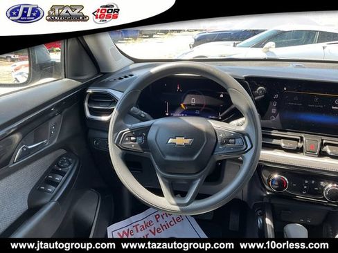Used 2025 Chevrolet TrailBlazer LT AWD/4WD image 15