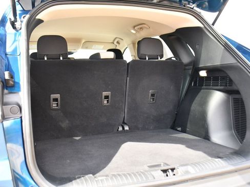 Used 2020 Ford Escape SE image 19