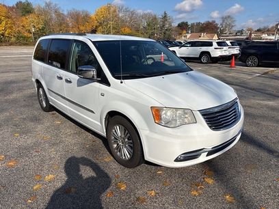 Used 2014 Chrysler Town & Country Touring-L