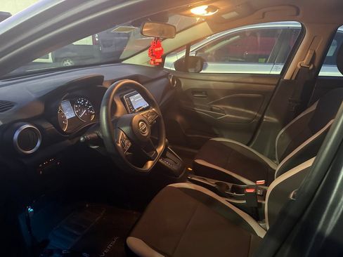 Used 2025 Nissan Versa S w/ Trunk Package FWD image 5