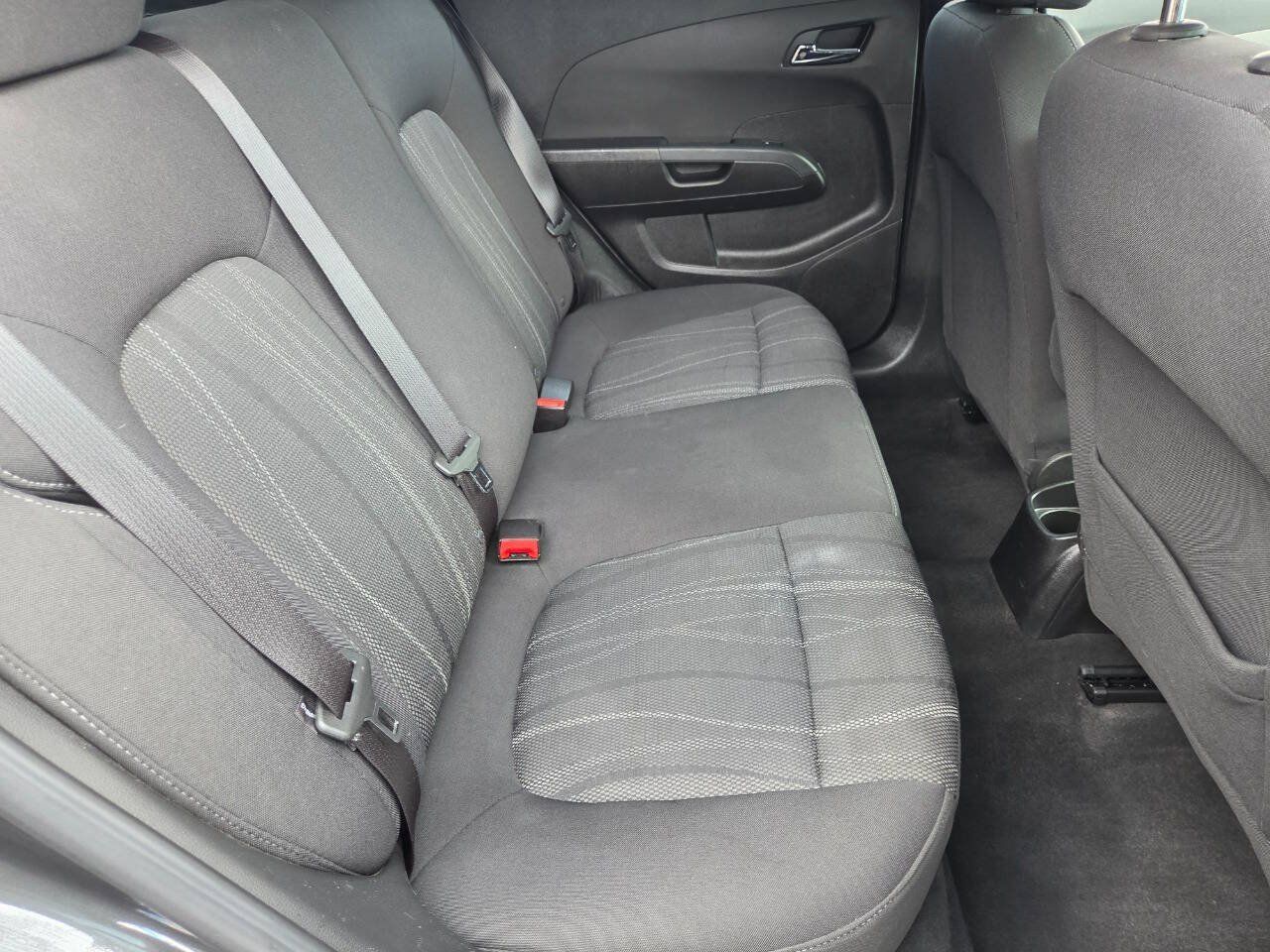 Used 2015 Chevrolet Sonic LT FWD image 21