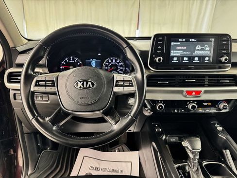 Used 2020 Kia Telluride S w/ S 8 Passenger Seating Package AWD/4WD image 15