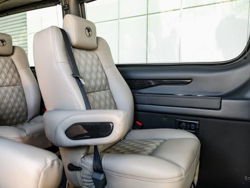 Used 2025 Mercedes-Benz Sprinter 2500 image 57