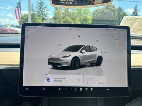 Used 2022 Tesla Model Y Performance AWD/4WD image 26