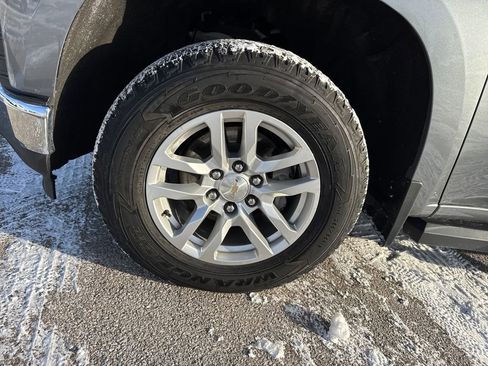 Used 2021 Chevrolet Silverado 1500 LT image 24