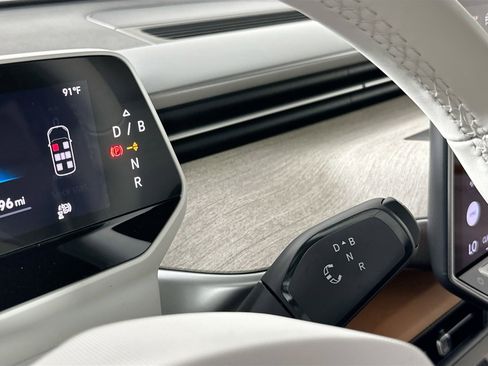 New 2025 Volkswagen ID. Buzz 1st Edition image 18