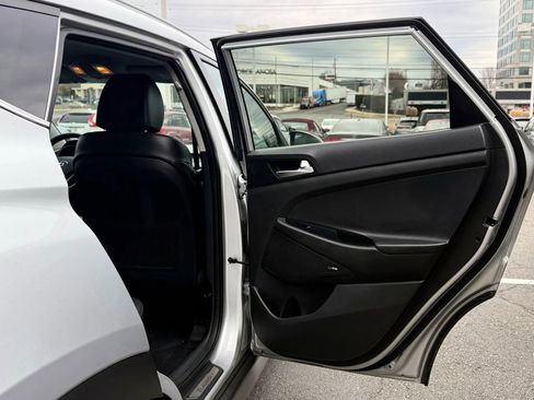 Used 2019 Hyundai Tucson Limited AWD/4WD image 32