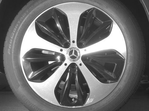 Used 2025 Mercedes-Benz GLB 250 4MATIC image 12