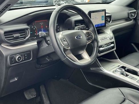 Used 2023 Ford Explorer XLT w/ Equipment Group 202A image 12