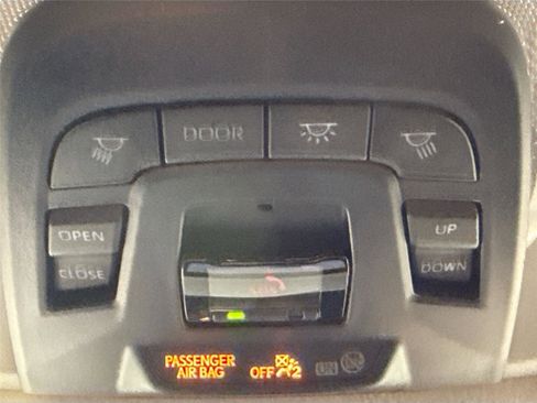 Certified 2024 Toyota Corolla Cross XLE image 36