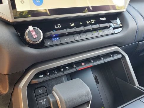 New 2026 Toyota Tundra Platinum AWD/4WD image 33