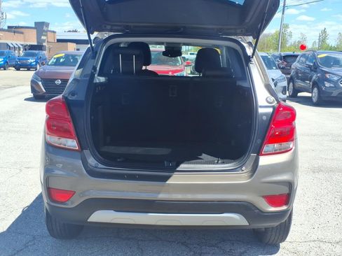 Used 2020 Chevrolet Trax LT w/ LT Convenience Package FWD image 7