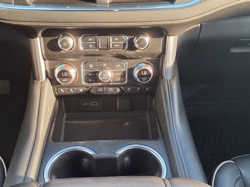 Used 2021 GMC Yukon XL SLT image 25