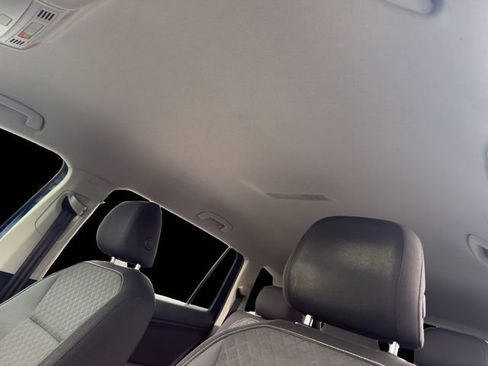 Used 2021 Volkswagen Tiguan S image 24