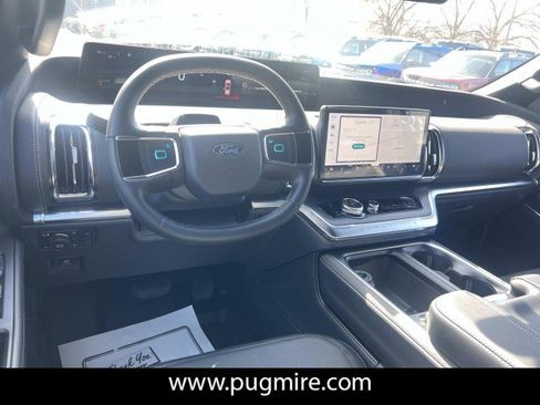 New 2026 Ford Expedition Max Platinum image 16