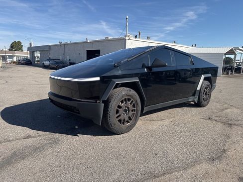 Used 2024 Tesla Cybertruck AWD Crew Cab image 3