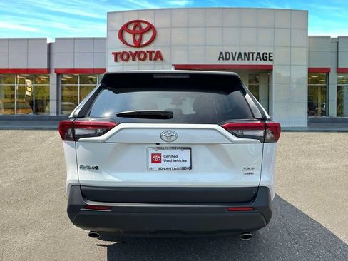 Used 2023 Toyota RAV4 XLE Premium AWD/4WD image 5
